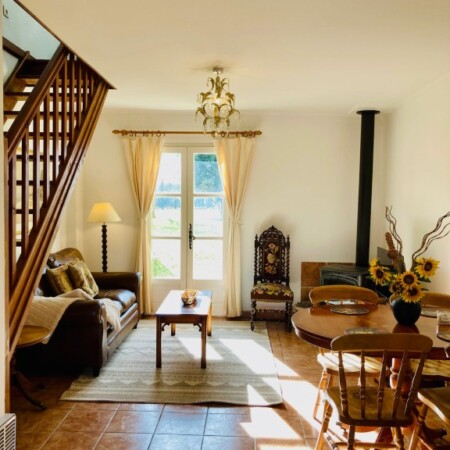 jacinthe lounge featured image